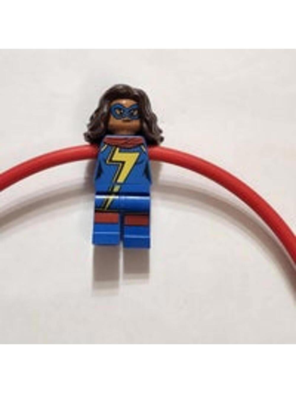 Authentic Ms Marvel Lego Mini Figure 76076 Kamala Khan - Picture 2 of 7